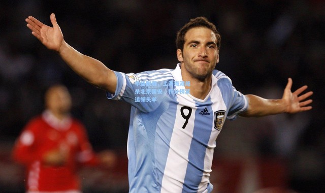 中超联赛,上海海港绝杀北京国安,积分榜紧追领头羊